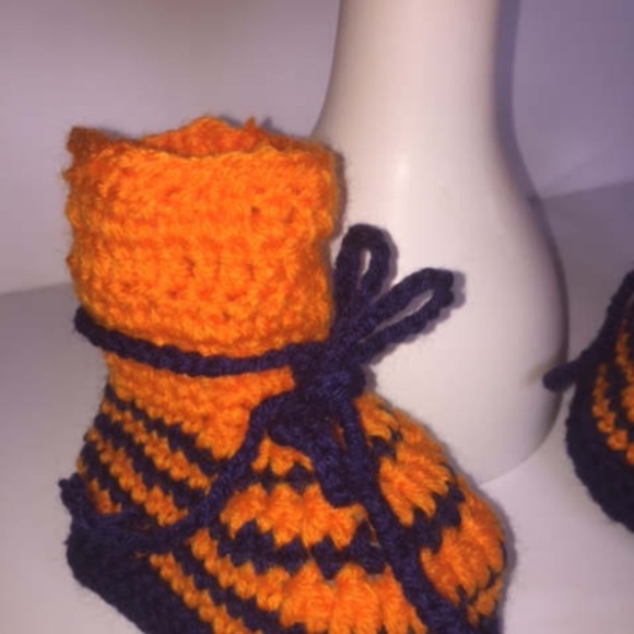 NWT Hand made in Europe - Artisan Baby set 6-9mo - Picture 2 of 5